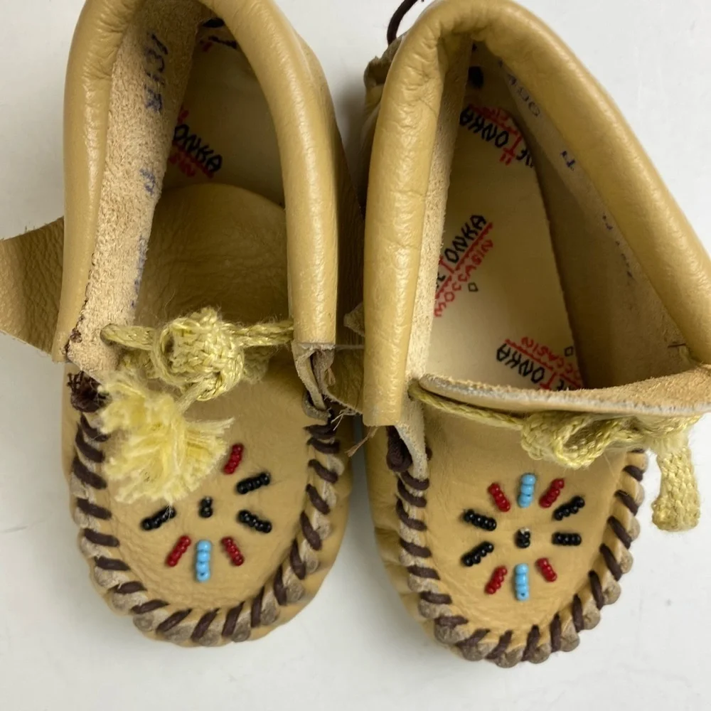 Vintage Minnetonka size 4